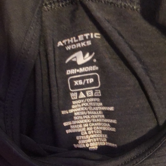 2 Cute Mesh Tops - Picture 4 of 7